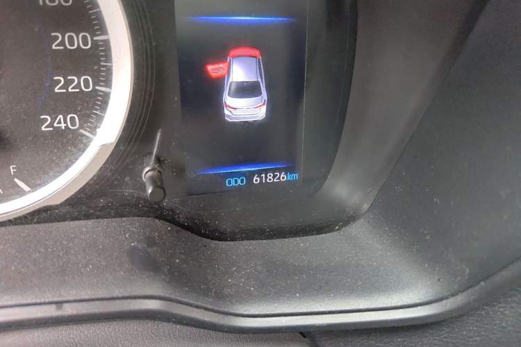 Used Toyota Corolla 2021 Dual-Motor 1.8L E-CVT Elite Edition Odometer Close Up