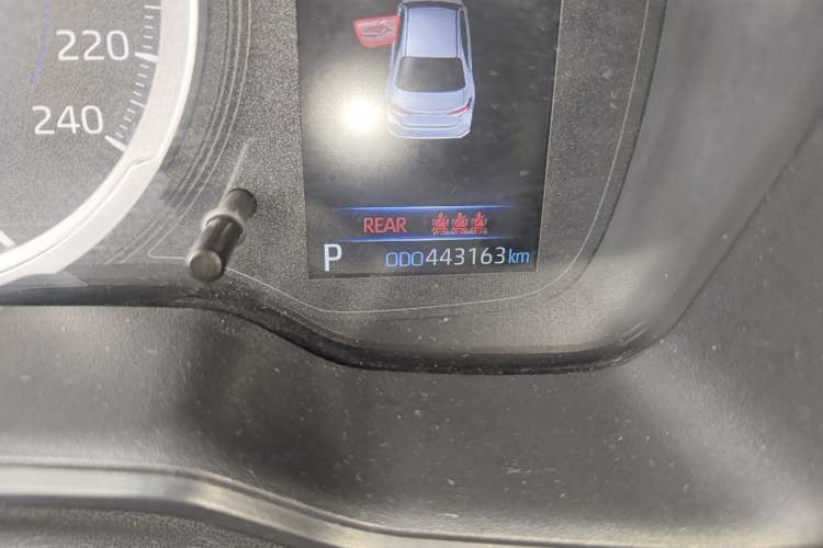 Used Toyota Corolla 2021 Dual-Engine 1.8L E-CVT Pioneer Edition Odometer Close Up