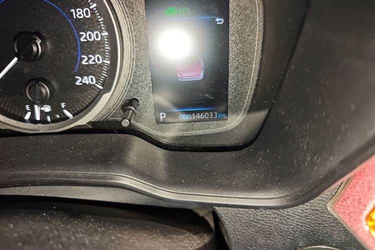 Used Toyota Corolla 2021 Dual-Motor 1.8L E-CVT Elite Edition Odometer Close Up