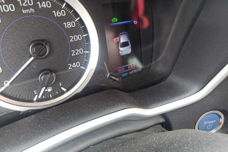 Used Toyota Corolla 2021 Dual-Motor 1.8L E-CVT Elite Edition Odometer Close Up