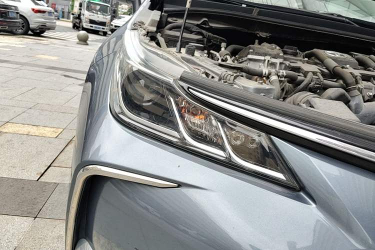 Used Toyota Corolla 2021 Dual-Motor 1.8L E-CVT Elite Edition Right Front Headlight