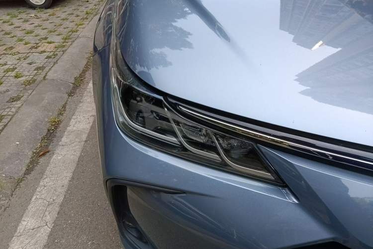 Used Toyota Corolla 2021 Dual-Motor 1.8L E-CVT Elite Edition Right Front Headlight