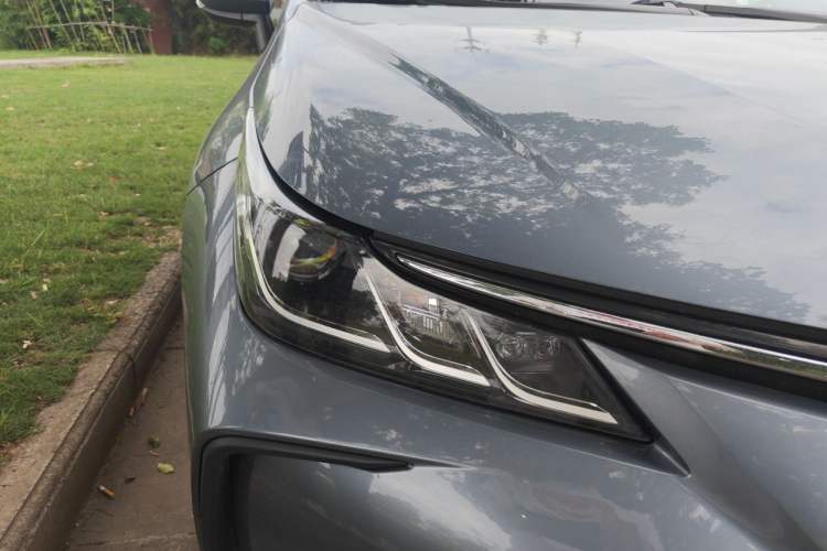 Used Toyota Corolla 2021 Dual-Motor 1.8L E-CVT Elite Edition Right Front Headlight
