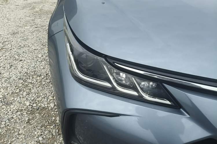 Used Toyota Corolla 2021 Dual-Motor 1.8L E-CVT Elite Edition Right Front Headlight