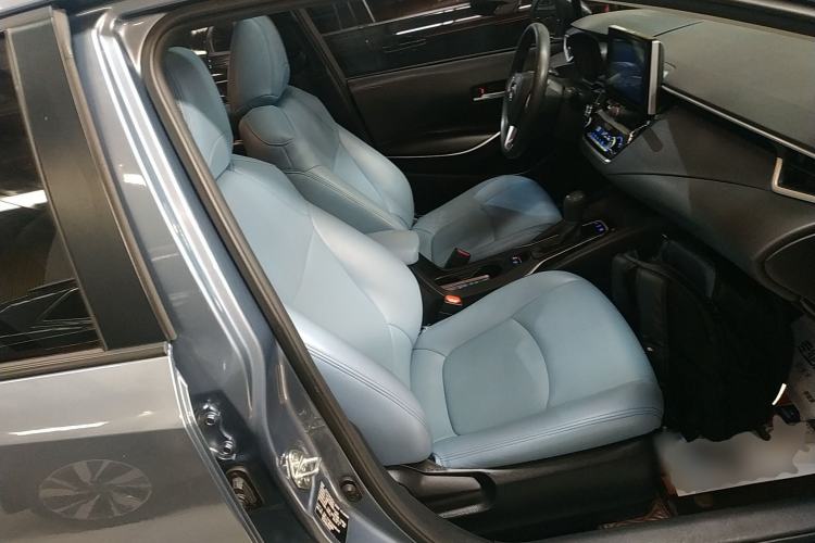 Used Toyota Corolla 2021 Dual-Motor 1.8L E-CVT Elite Edition Right Front Seat