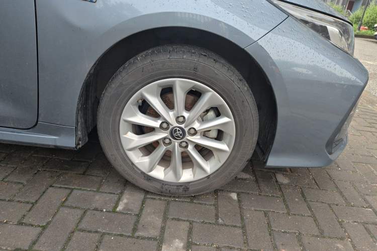 Used Toyota Corolla 2021 Dual-Motor 1.8L E-CVT Elite Edition Right Front Wheel Hub