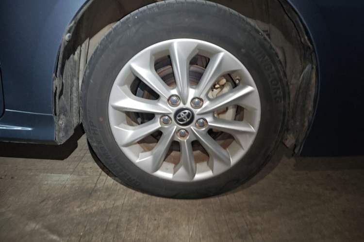 Used Toyota Corolla 2021 Dual-Motor 1.8L E-CVT Elite Edition Right Front Wheel Hub