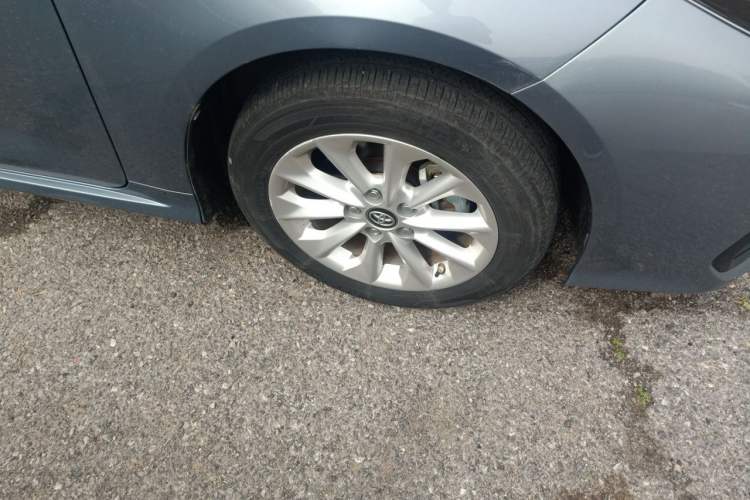 Used Toyota Corolla 2021 Dual-Motor 1.8L E-CVT Elite Edition Right Front Wheel Hub