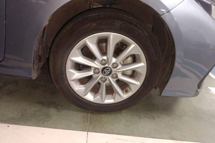Used Toyota Corolla 2021 Dual-Motor 1.8L E-CVT Elite Edition Right Front Wheel Hub