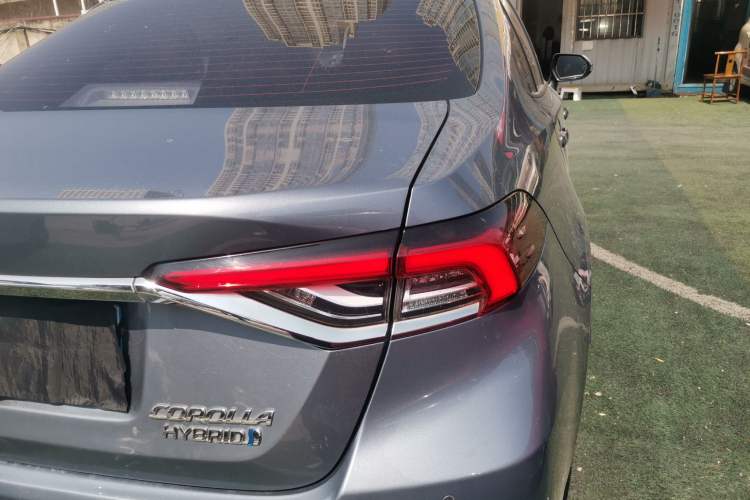 Used Toyota Corolla 2021 Dual-Motor 1.8L E-CVT Elite Edition Right Rear Taillight
