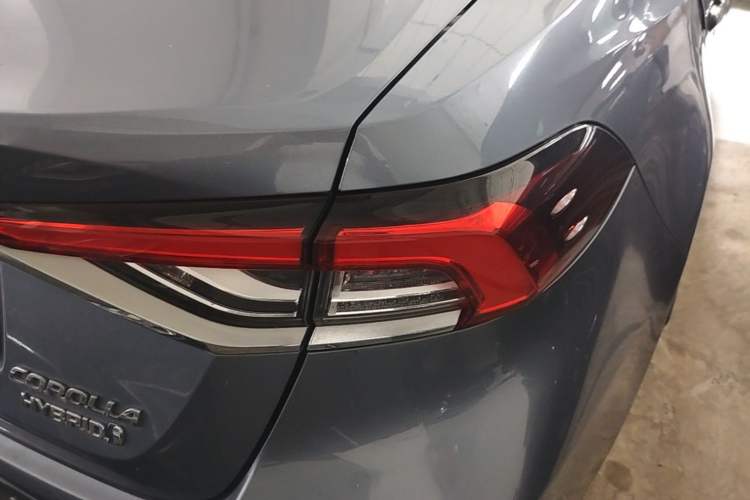 Used Toyota Corolla 2021 Dual-Motor 1.8L E-CVT Elite Edition Right Rear Taillight