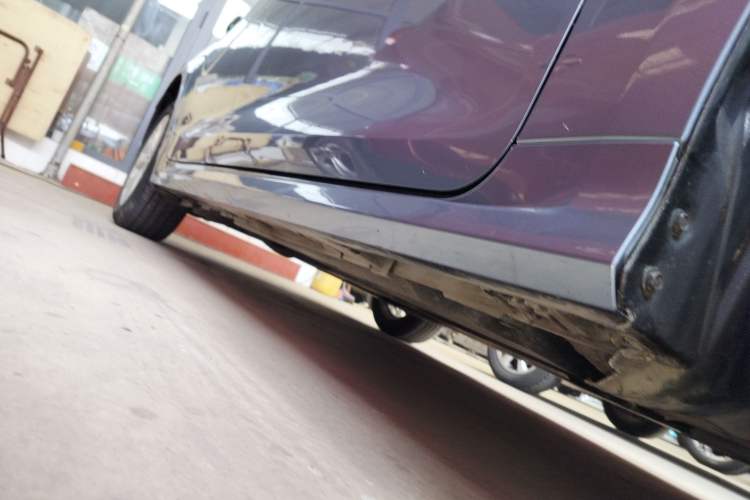 Used Toyota Corolla 2021 Dual-Motor 1.8L E-CVT Elite Edition Right Side Sill