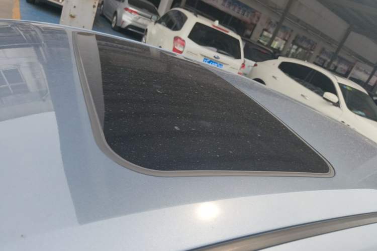 Used Toyota Corolla 2021 Dual-Motor 1.8L E-CVT Elite Edition Roof