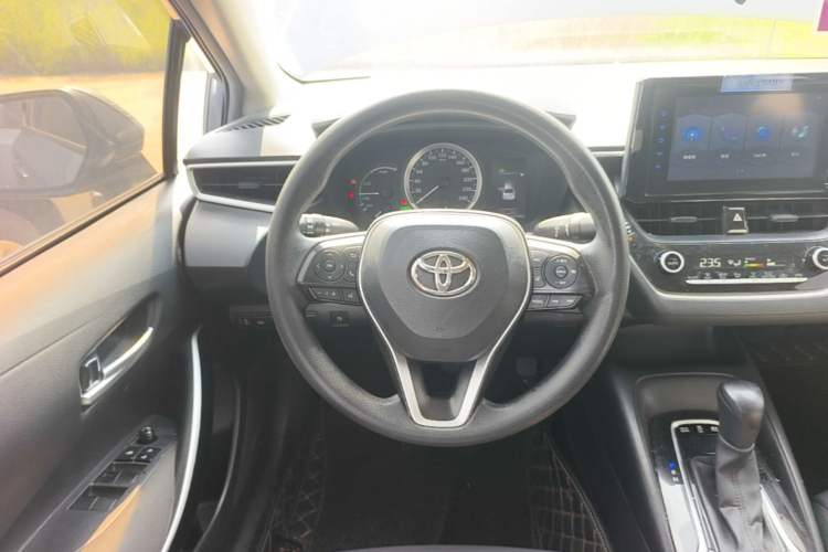 Used Toyota Corolla 2021 Dual-Engine 1.8L E-CVT Pioneer Edition Steering Wheel
