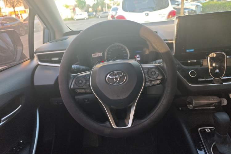 Used Toyota Corolla 2021 Dual-Motor 1.8L E-CVT Elite Edition Steering Wheel