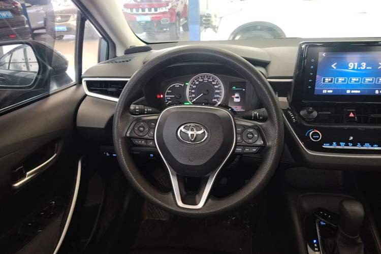 Used Toyota Corolla 2021 Dual-Engine 1.8L E-CVT Pioneer Edition Steering Wheel