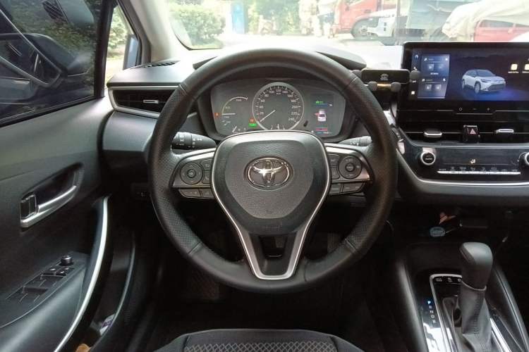 Used Toyota Corolla 2021 Dual-Motor 1.8L E-CVT Elite Edition Steering Wheel