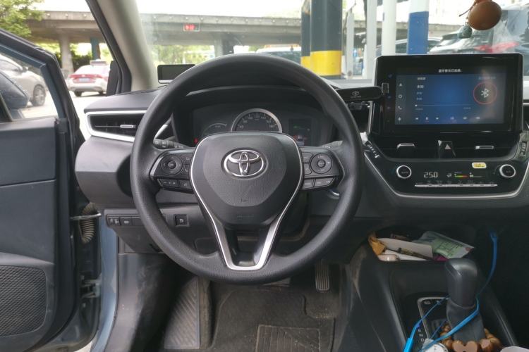 Used Toyota Corolla 2021 Dual-Motor 1.8L E-CVT Elite Edition Steering Wheel