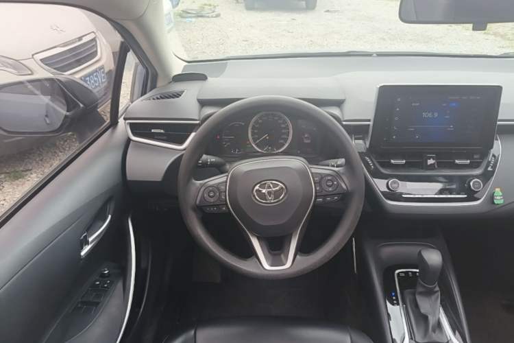 Used Toyota Corolla 2021 Dual-Motor 1.8L E-CVT Elite Edition Steering Wheel