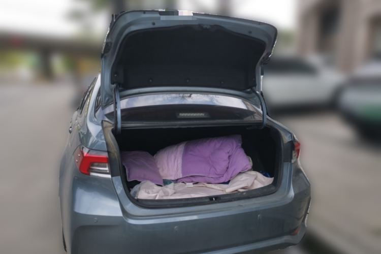 Used Toyota Corolla 2021 Dual-Motor 1.8L E-CVT Elite Edition Trunk