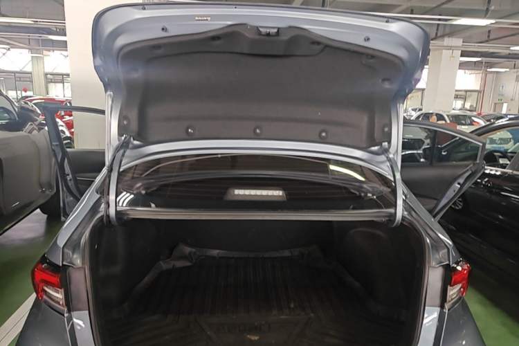Used Toyota Corolla 2021 Dual-Motor 1.8L E-CVT Elite Edition Trunk