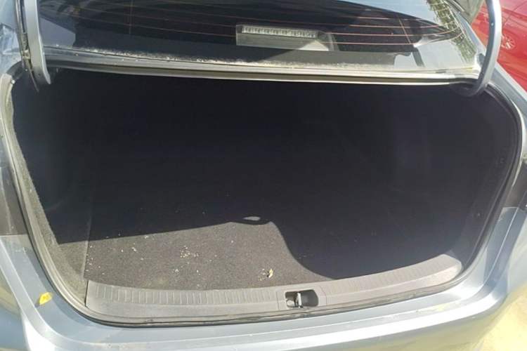 Used Toyota Corolla 2021 Dual-Motor 1.8L E-CVT Elite Edition Trunk