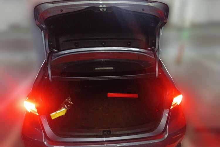 Used Toyota Corolla 2021 Dual-Motor 1.8L E-CVT Elite Edition Trunk