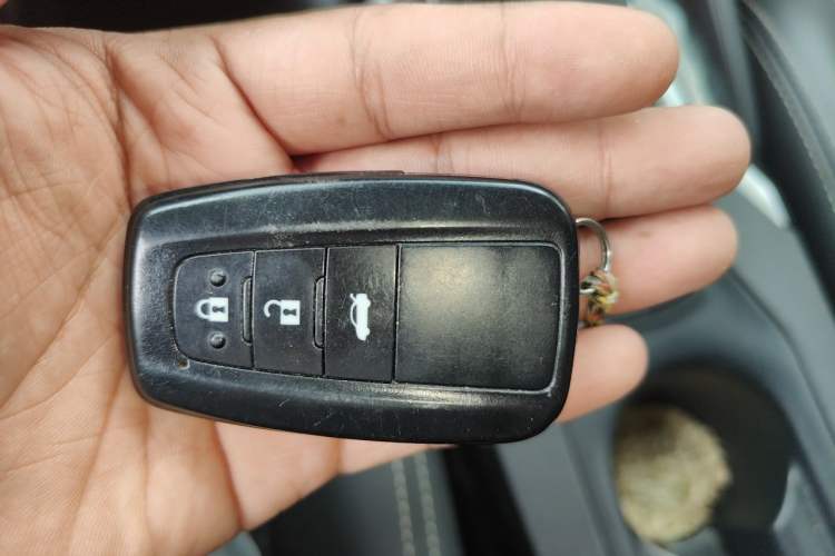 Used Toyota Corolla 2021 Dual-Engine 1.8L E-CVT Pioneer Edition Vehicle Key