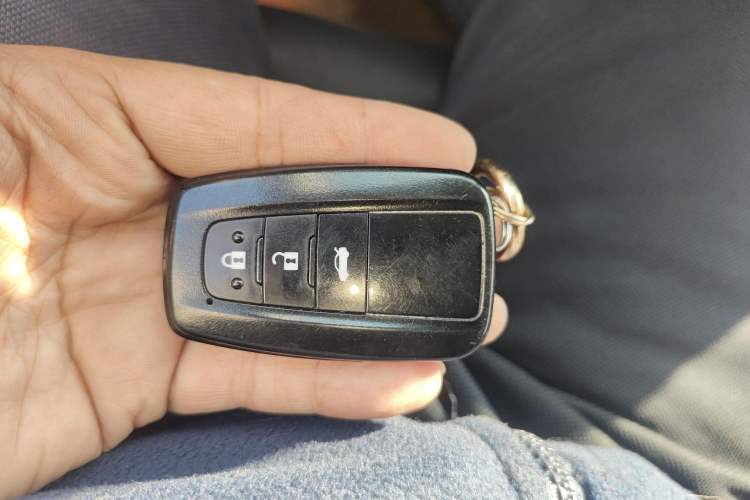 Used Toyota Corolla 2021 Dual-Engine 1.8L E-CVT Pioneer Edition Vehicle Key