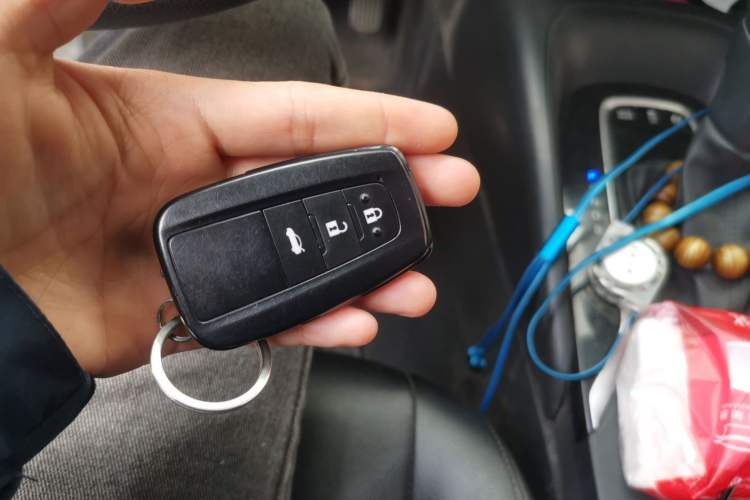 Used Toyota Corolla 2021 Dual-Motor 1.8L E-CVT Elite Edition Vehicle Key