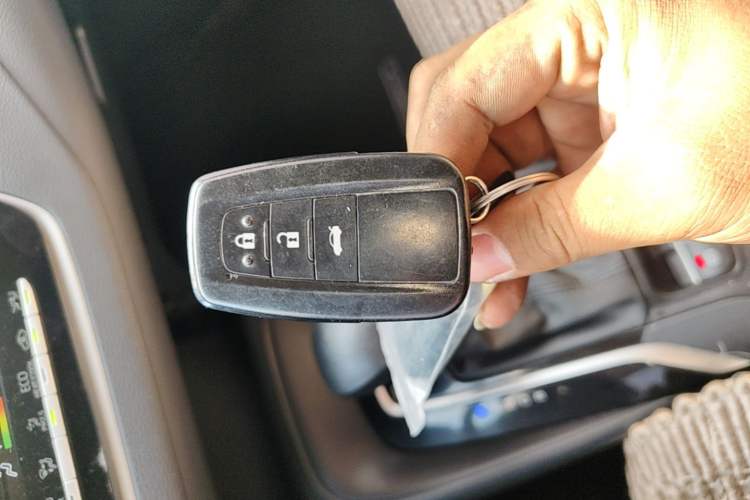 Used Toyota Corolla 2021 Dual-Engine 1.8L E-CVT Pioneer Edition Vehicle Key