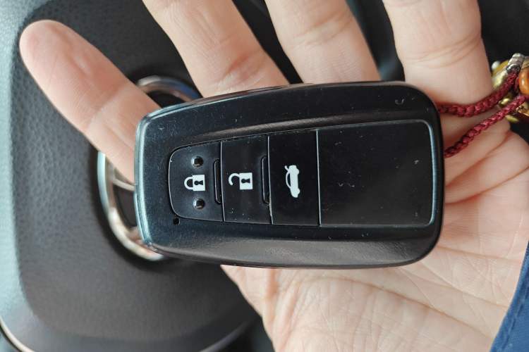 Used Toyota Corolla 2021 Dual-Motor 1.8L E-CVT Elite Edition Vehicle Key