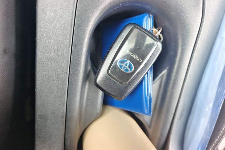 Used Toyota Corolla 2021 Dual-Engine 1.8L E-CVT Pioneer Edition Vehicle Key