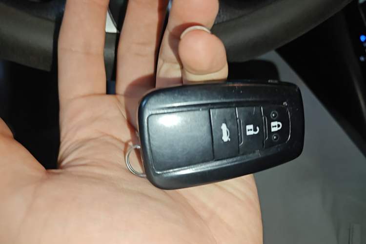 Used Toyota Corolla 2021 Dual-Motor 1.8L E-CVT Elite Edition Vehicle Key