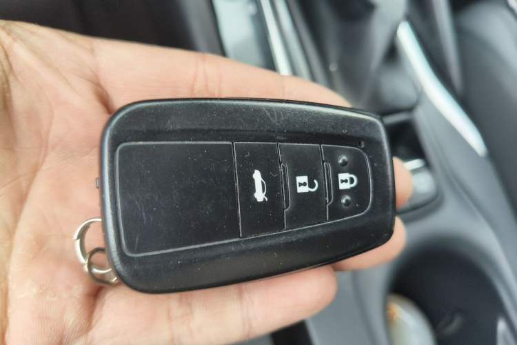 Used Toyota Corolla 2021 Dual-Motor 1.8L E-CVT Elite Edition Vehicle Key