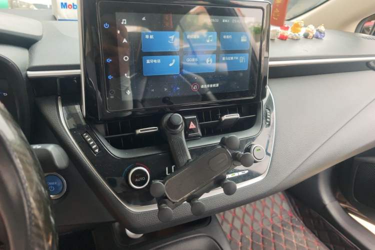 Used Toyota Corolla 2021 Dual-Motor 1.8L E-CVT Elite Edition Audio And AC Panel