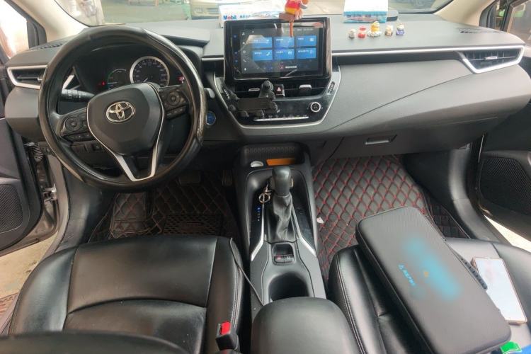 Used Toyota Corolla 2021 Dual-Motor 1.8L E-CVT Elite Edition Center Console