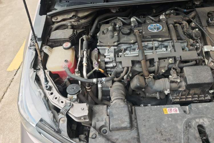 Used Toyota Corolla 2021 Dual-Motor 1.8L E-CVT Elite Edition Engine Bay Right