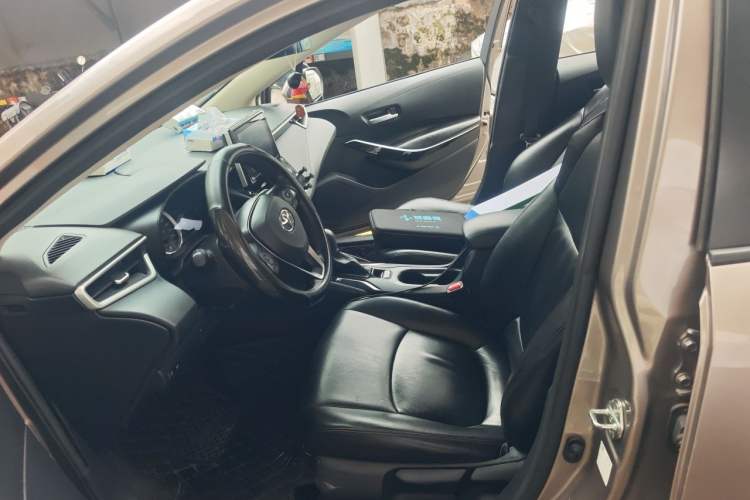 Used Toyota Corolla 2021 Dual-Motor 1.8L E-CVT Elite Edition Left Front Seat