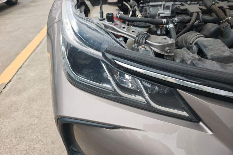 Used Toyota Corolla 2021 Dual-Motor 1.8L E-CVT Elite Edition Right Front Headlight
