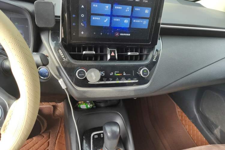 Used Toyota Corolla 2021 Dual-Motor 1.8L E-CVT Elite Edition Audio And AC Panel