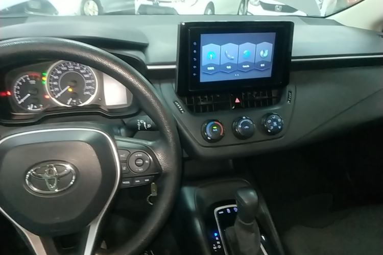 Used Toyota Corolla 2021 1.2T S-CVT Pioneer Edition Center Console