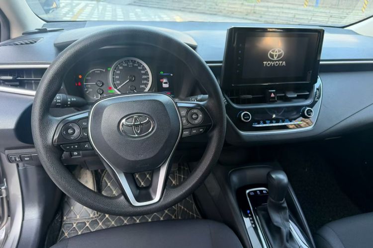 Used Toyota Corolla 2021 Dual-Engine 1.8L E-CVT Pioneer Edition Interior 2