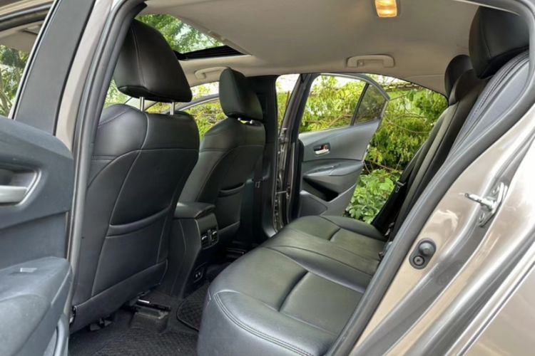 Used Toyota Corolla 2021 1.2T S-CVT Elite Edition Interior 3