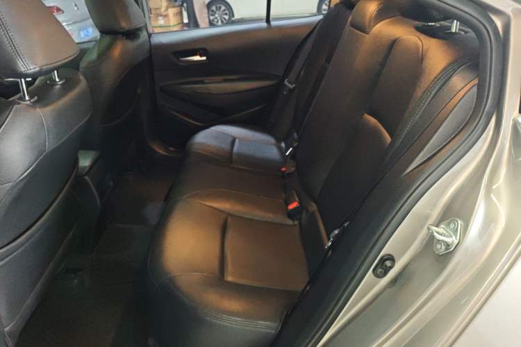 Used Toyota Corolla 2021 TNGA 1.5L CVT Elite Edition Interior 4