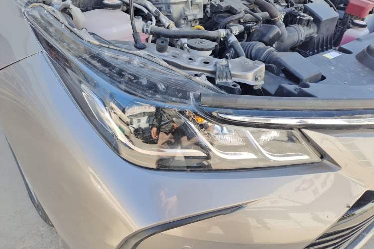 Used Toyota Corolla 2021 Dual-Motor 1.8L E-CVT Elite Edition Right Front Headlight