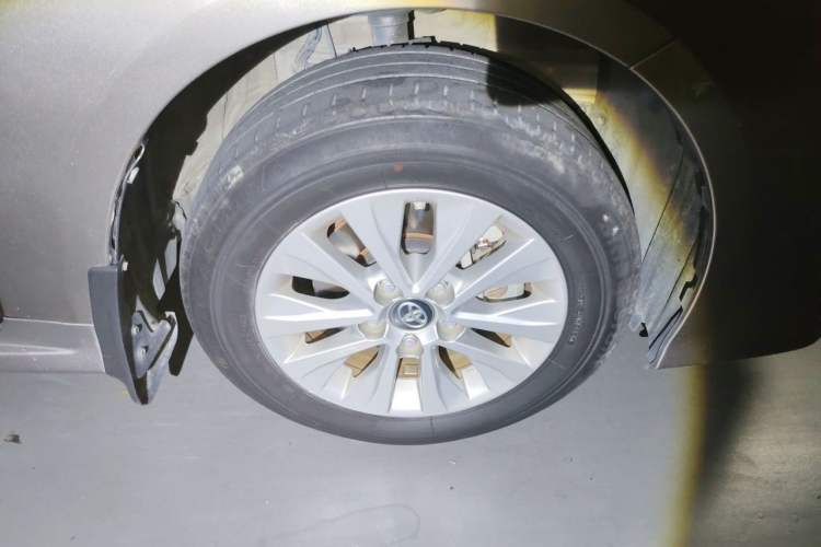 Used Toyota Corolla 2021 1.2T S-CVT Pioneer Edition Right Front Wheel Hub