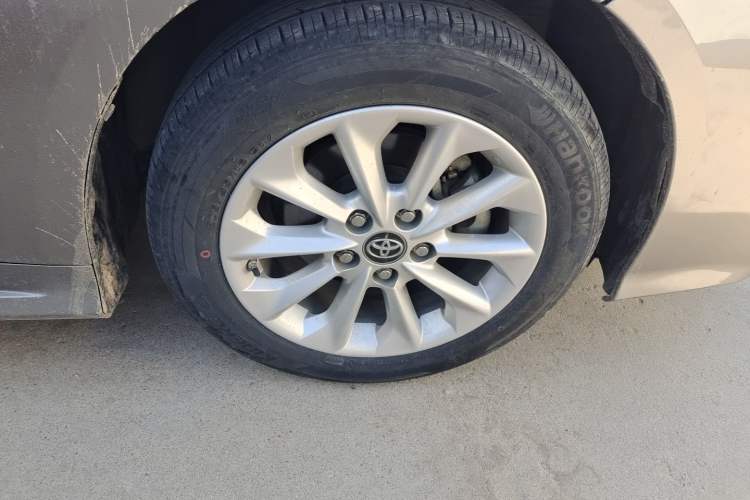Used Toyota Corolla 2021 Dual-Motor 1.8L E-CVT Elite Edition Right Front Wheel Hub