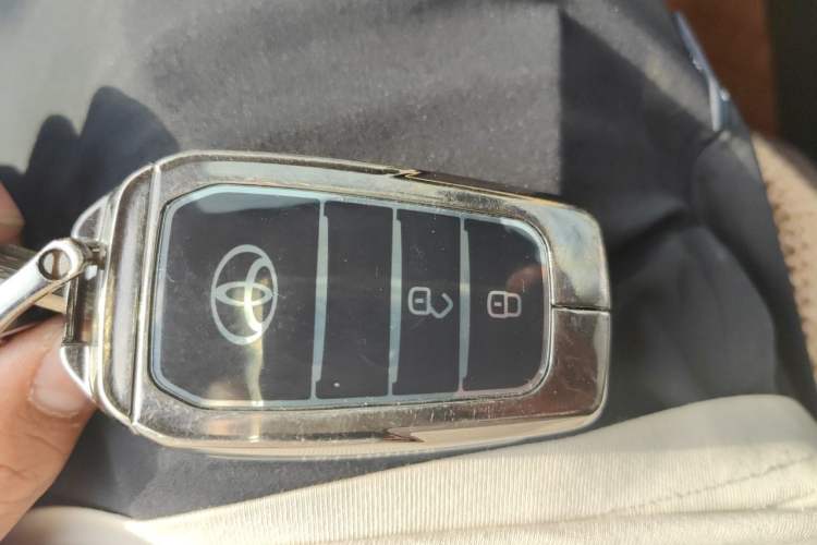 Used Toyota Corolla 2021 Dual-Motor 1.8L E-CVT Elite Edition Vehicle Key
