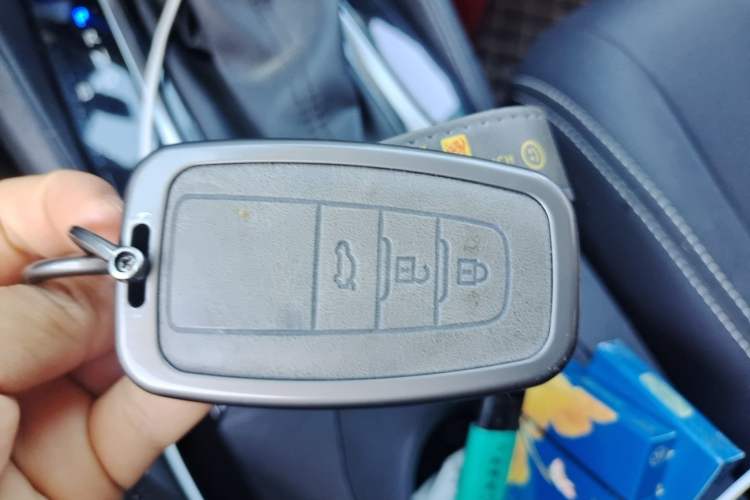 Used Toyota Corolla 2021 Dual-Motor 1.8L E-CVT Elite Edition Vehicle Key